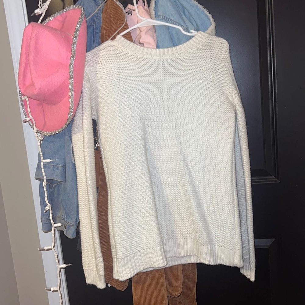 super cute comfy white sweater